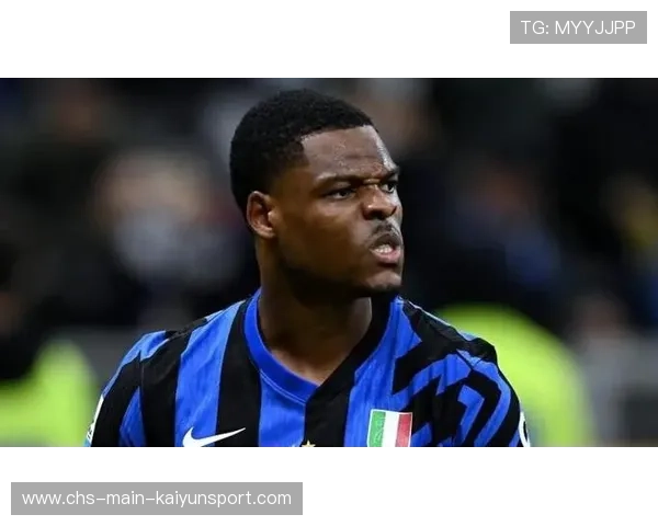 邓弗里斯公开拒绝利物浦主帅斯洛特邀约,确定留守国际米兰 邓弗里斯公开拒绝利物浦主帅斯洛特邀约,确定留守国际米兰